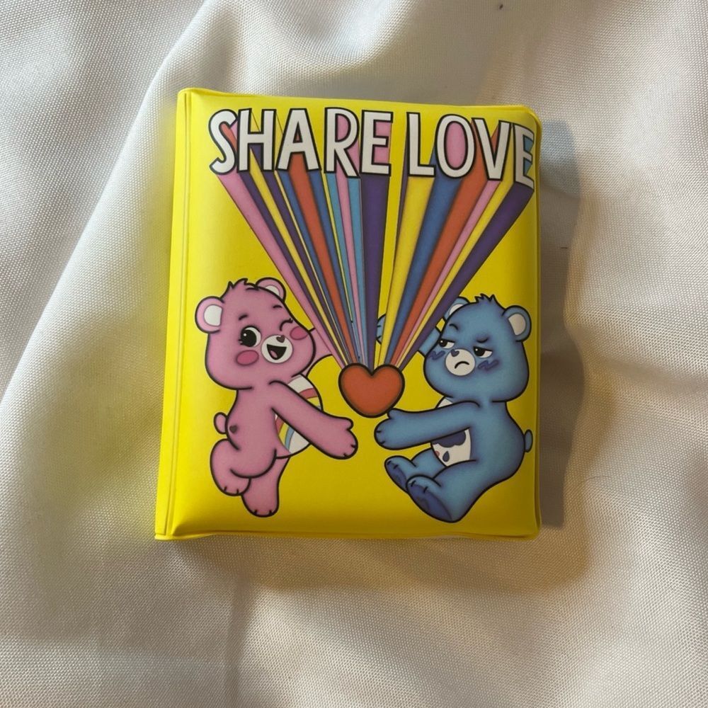 Colorful 'Share Love' Wallet